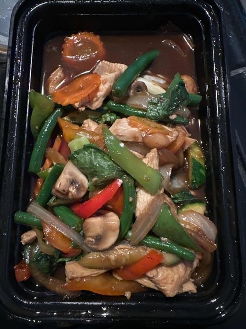 Lunch: Pad Gra Praw.