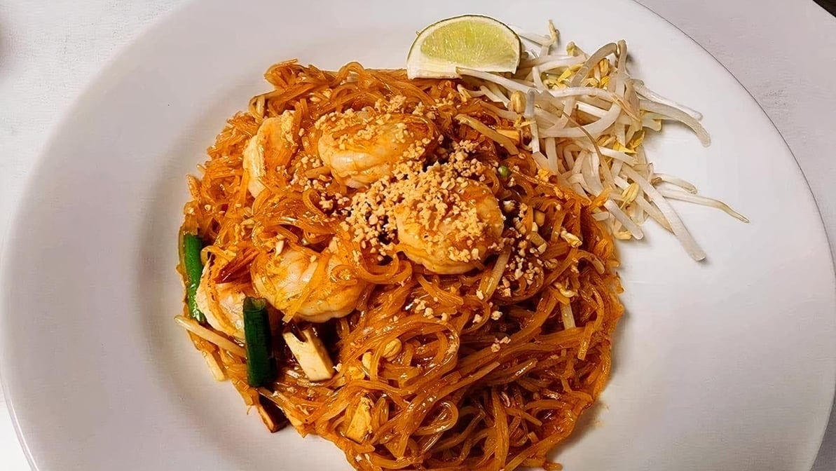 Lunch: Pad Thai.